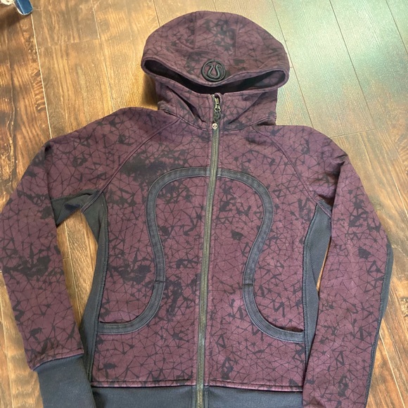 Lululemon Scuba II hoodie - Picture 2 of 6